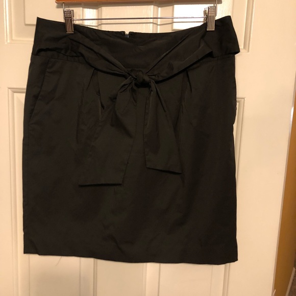 Banana Republic Skirt with Front tie Belt - Picture 4 of 5